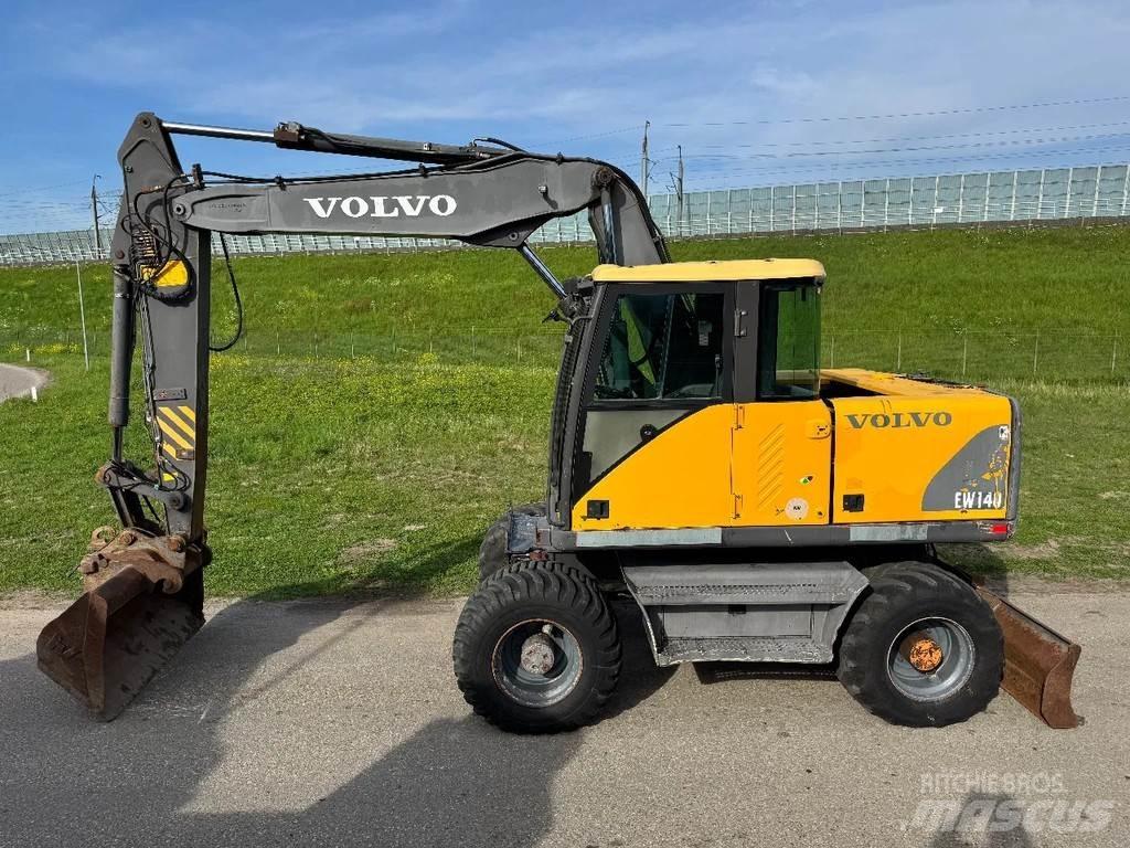 Volvo EW140 Ratasekskavaatorid