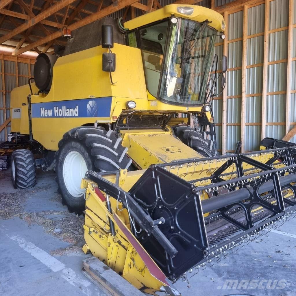 New Holland TC 5070 Teraviljakombainid