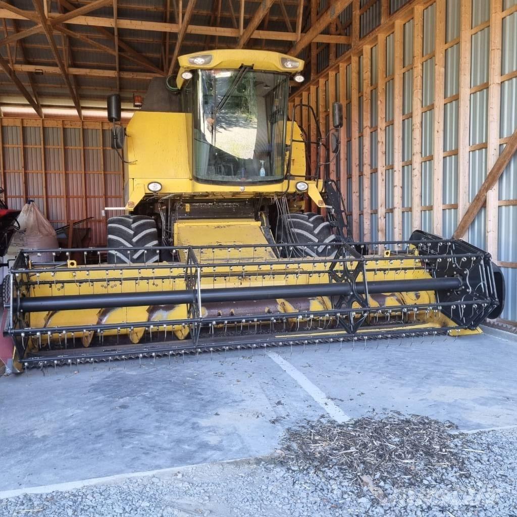 New Holland TC 5070 Teraviljakombainid