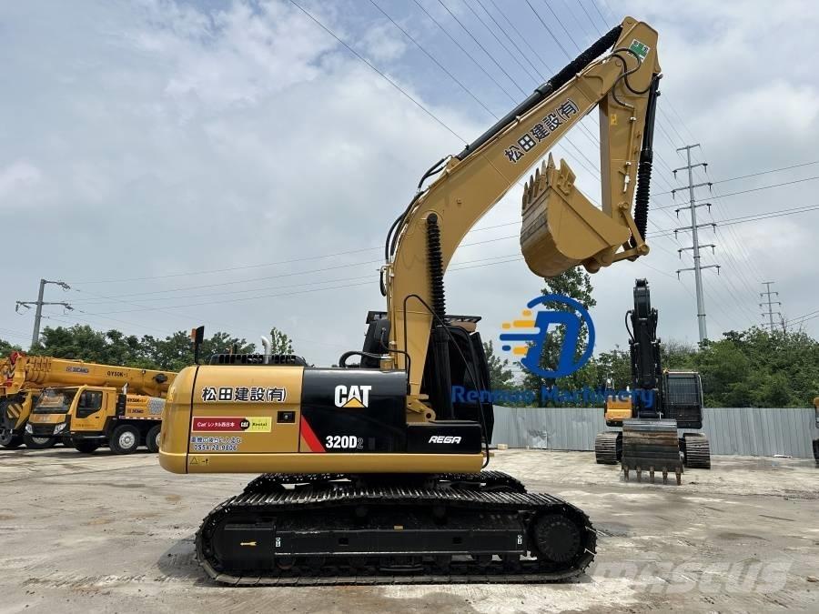 CAT 320 D2 Roomikekskavaatorid