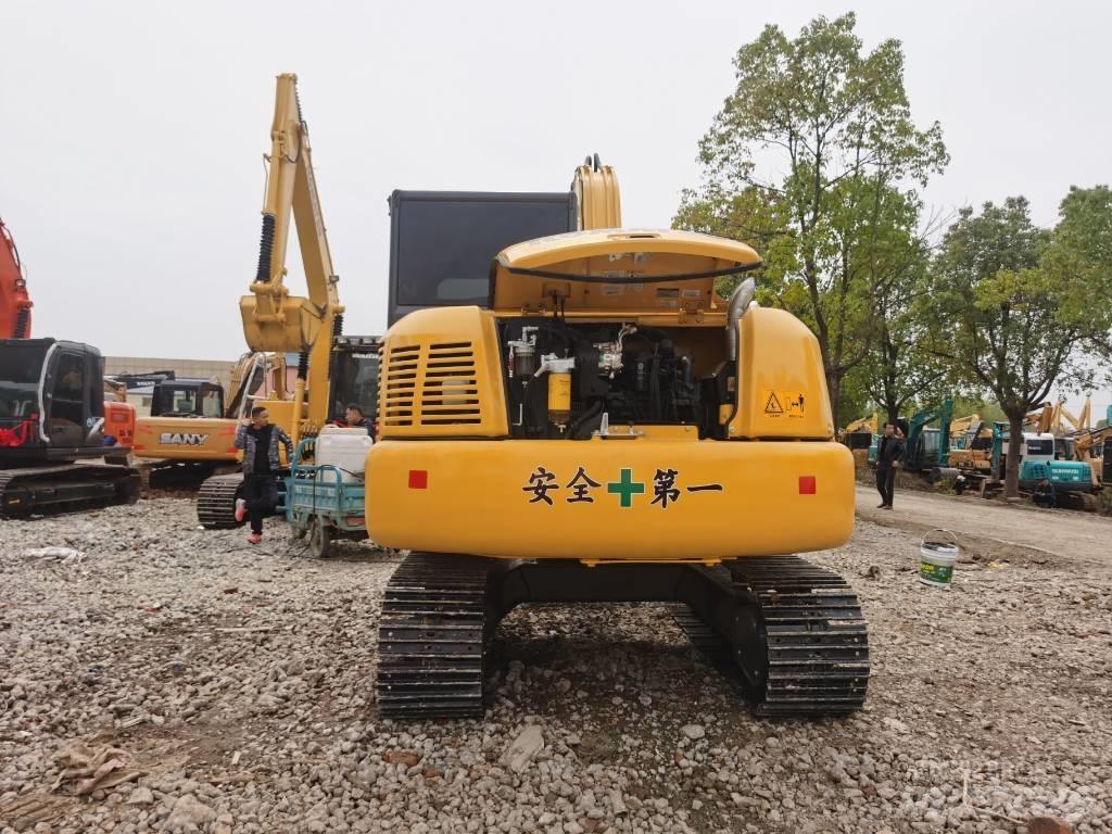 Komatsu PC 70-8 Roomikekskavaatorid