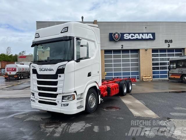 Scania S 590 Raamautod