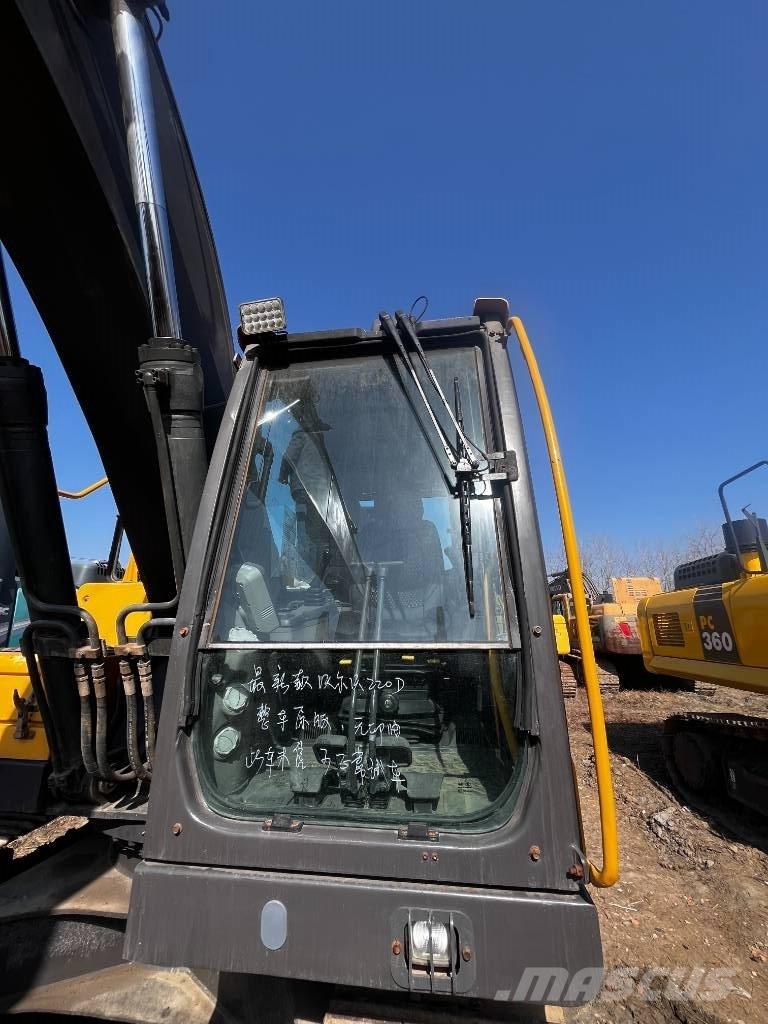 Volvo EC 220 D Roomikekskavaatorid