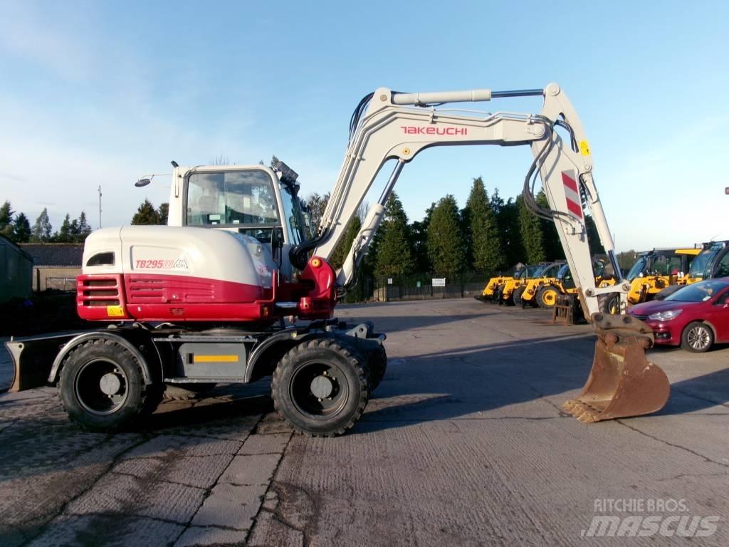 Takeuchi TB 295 W Ratasekskavaatorid