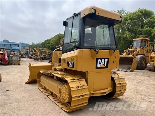 CAT D 5 K Buldooserid