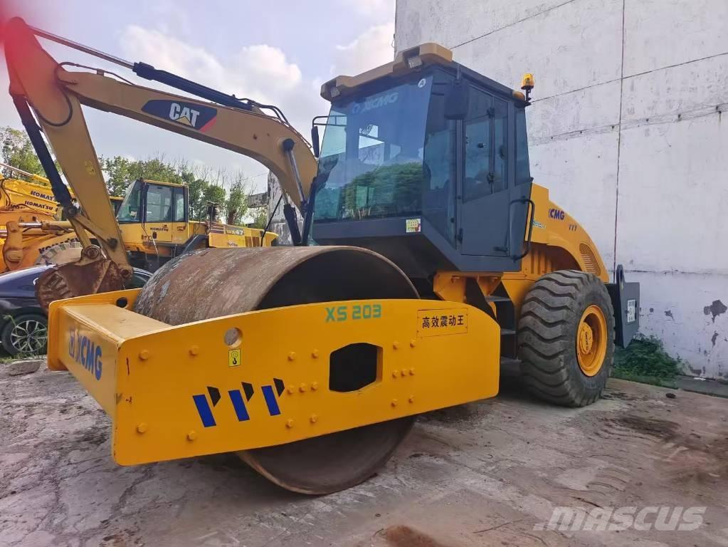 XCMG XS 203 J Ühe trumliga rullid