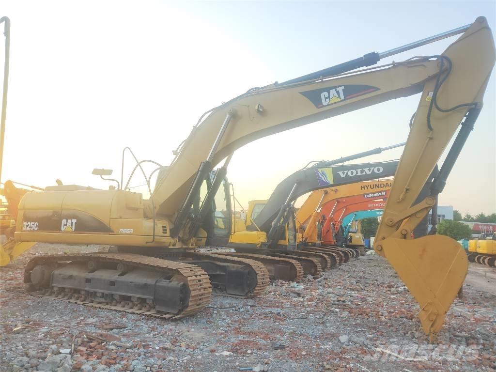 CAT 325C Roomikekskavaatorid