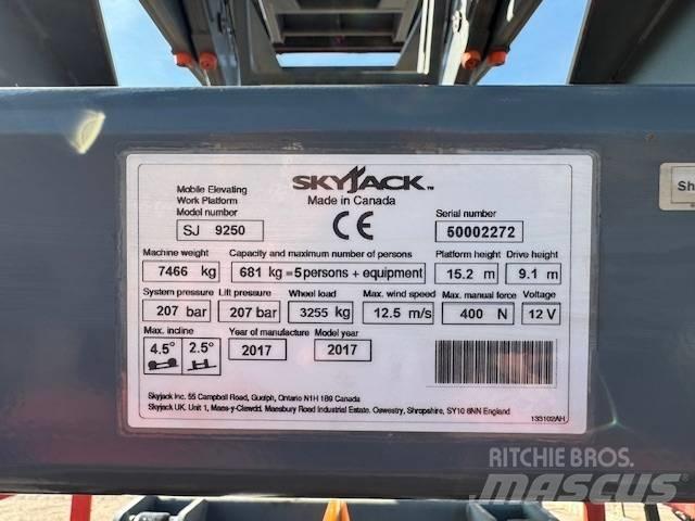 SkyJack SJ 9250 RT Käärtõstukid