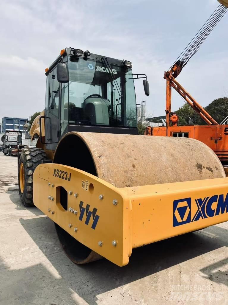 XCMG XS 223 J Ühe trumliga rullid