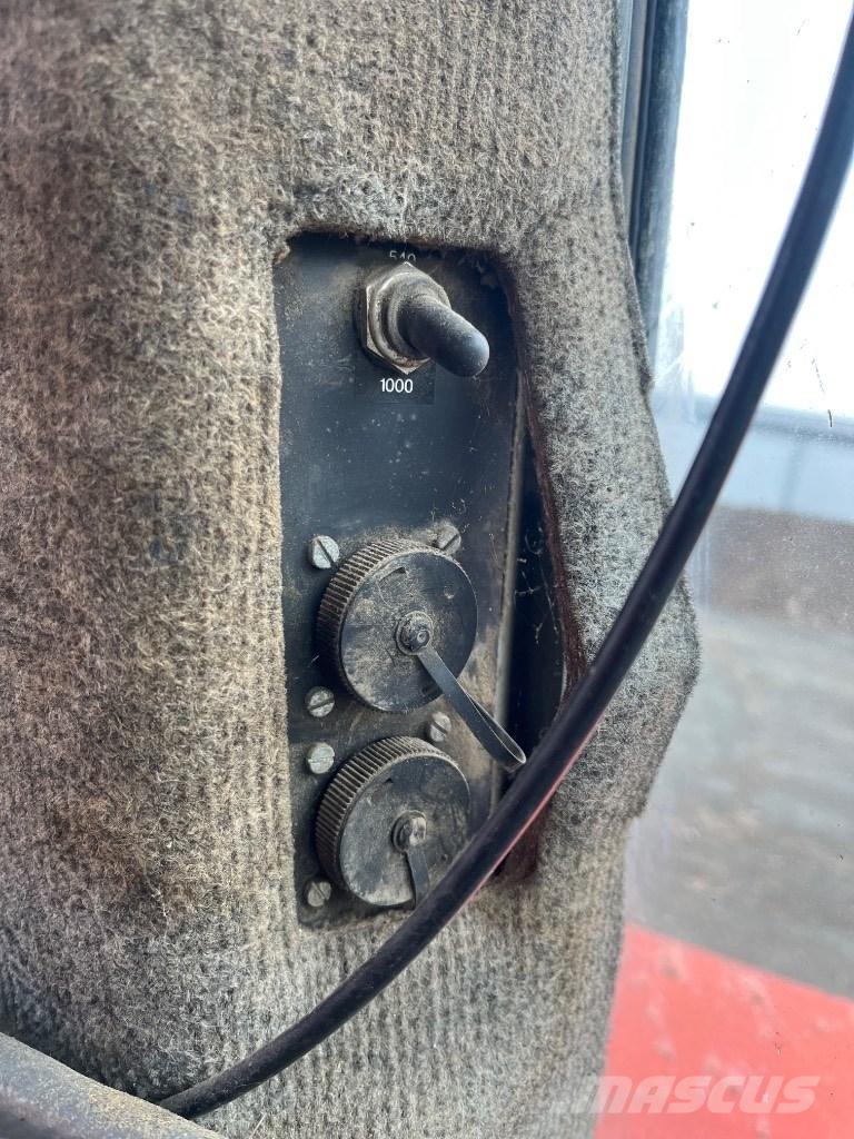 Massey Ferguson 3690 Traktorid