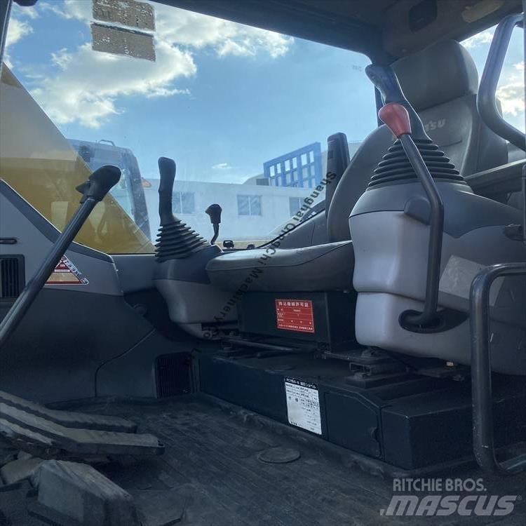 Komatsu 78 Roomikekskavaatorid