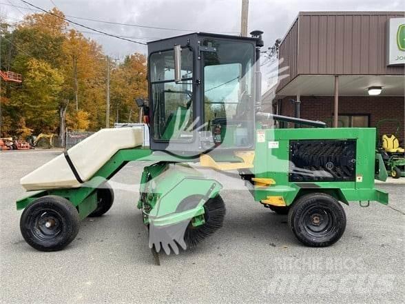  LAYMOR SM400 Tänavapuhastusmasinad
