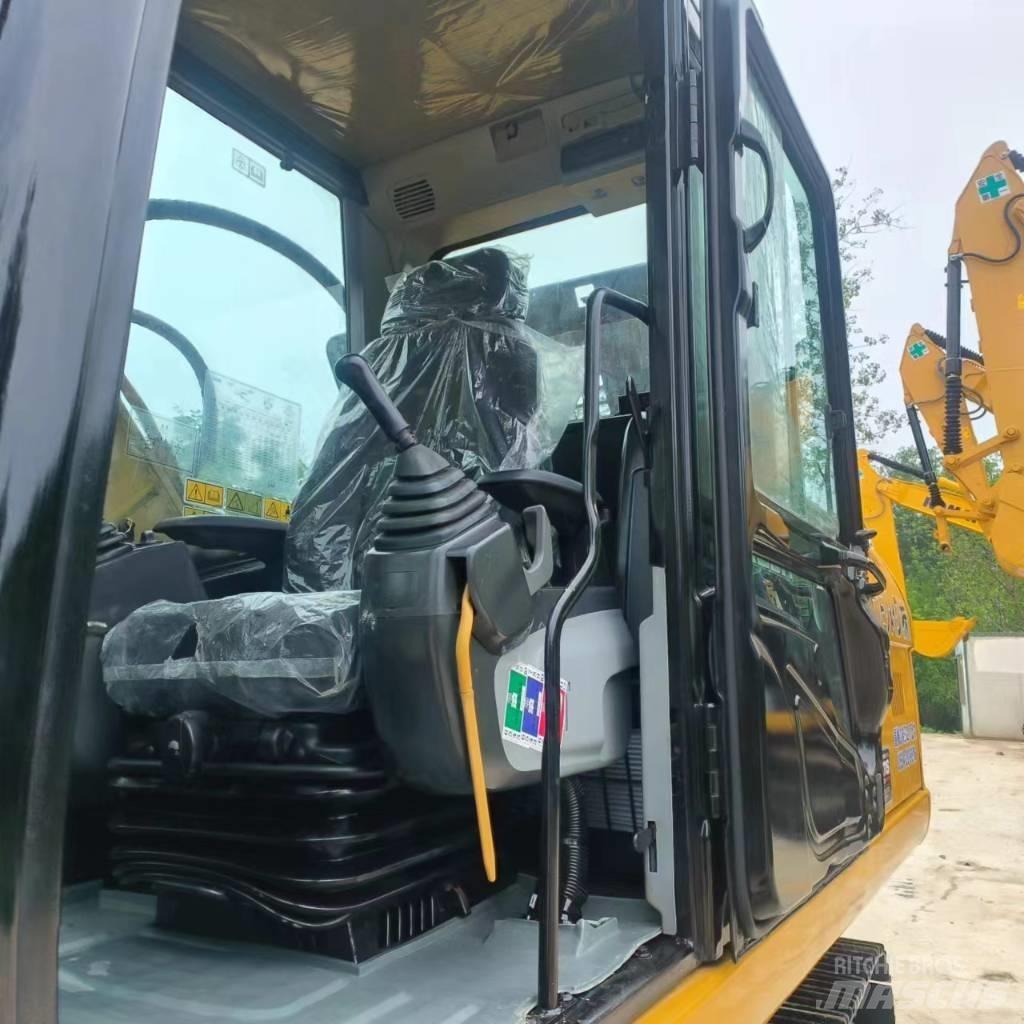 CAT 320 D 2 Väikeekskavaatorid 7t-12t