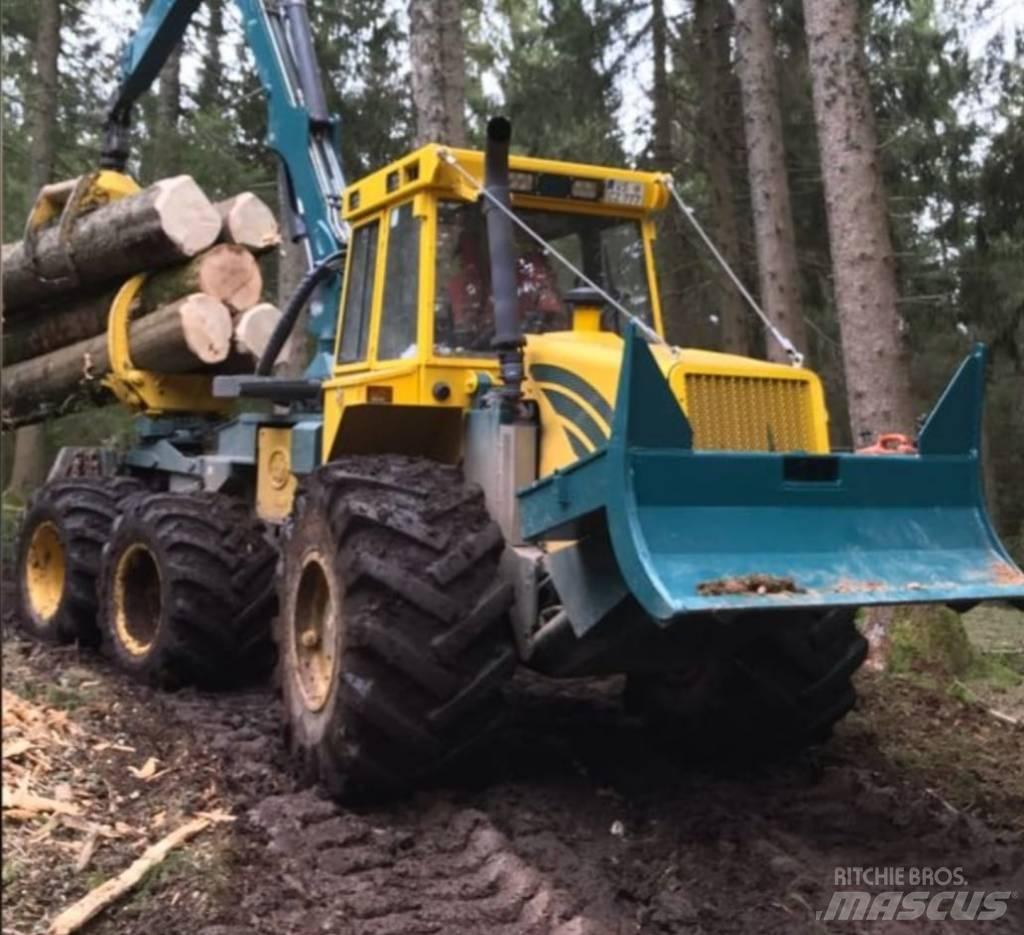 HSM 904 Väljaveotraktorid