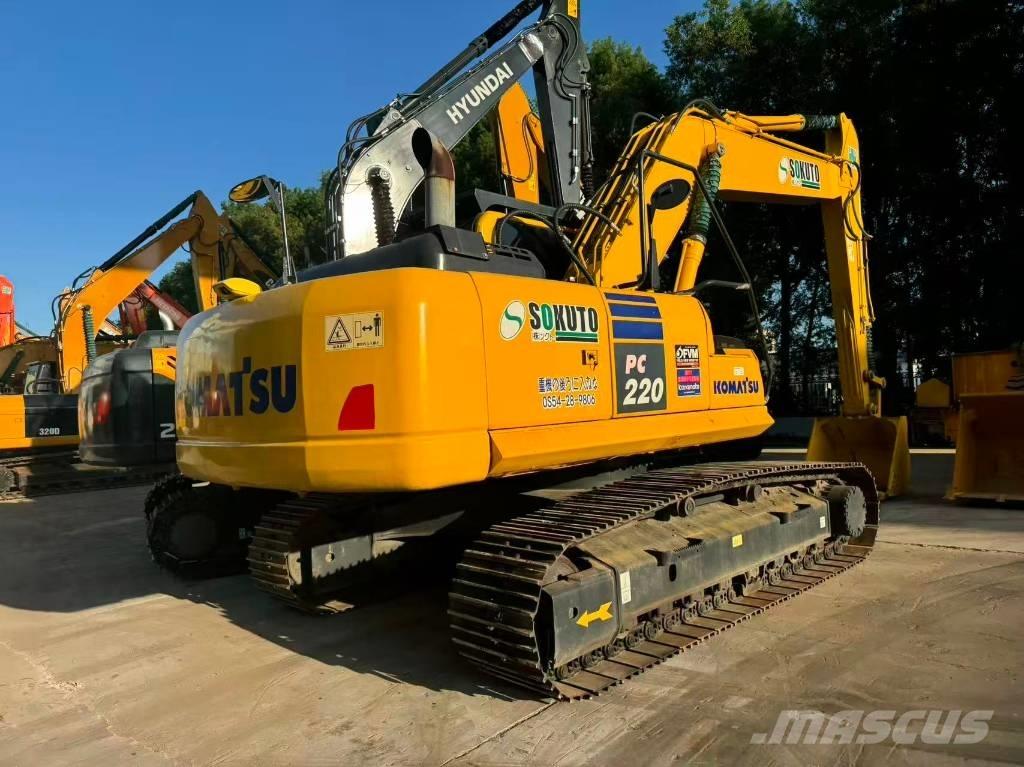 Komatsu PC220-8 Väikeekskavaatorid 7t-12t