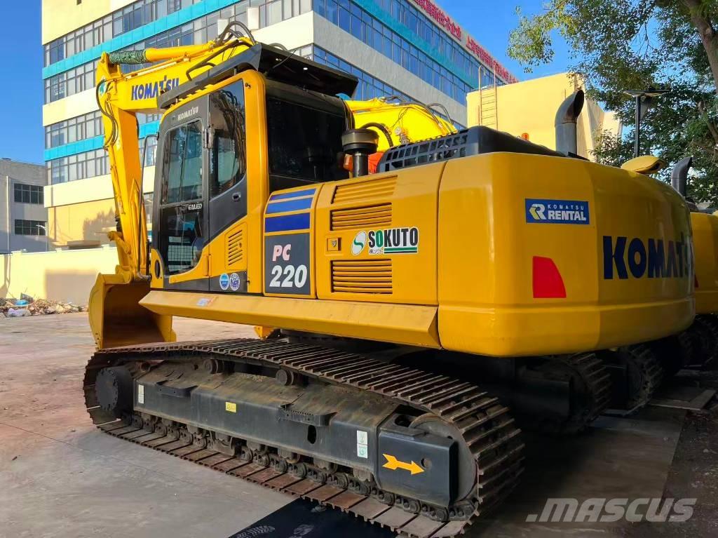 Komatsu PC220-8 Väikeekskavaatorid 7t-12t