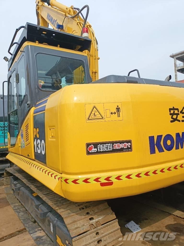 Komatsu PC130 Roomikekskavaatorid