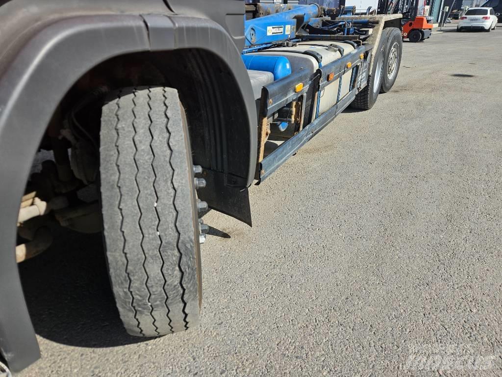Scania R124 6x2*4 Konksliftveokid