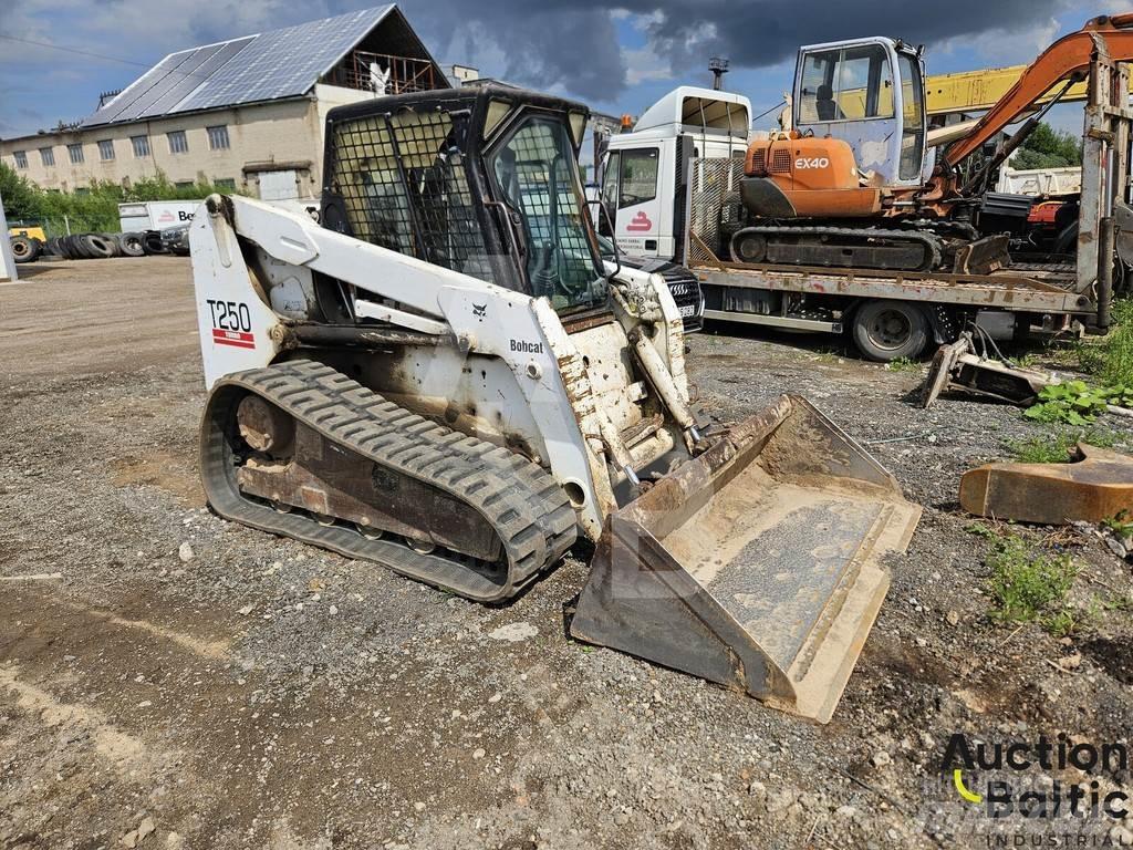 Bobcat T 250 Roomiklaadurid