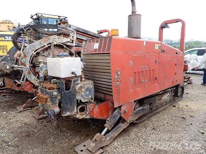 Ditch Witch JT4020 Vertikaalsed puurmasinad