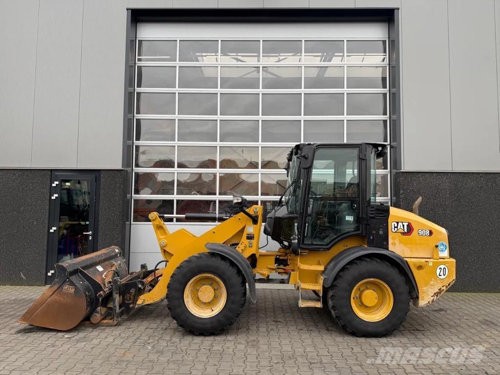 CAT 908 Rataslaadurid