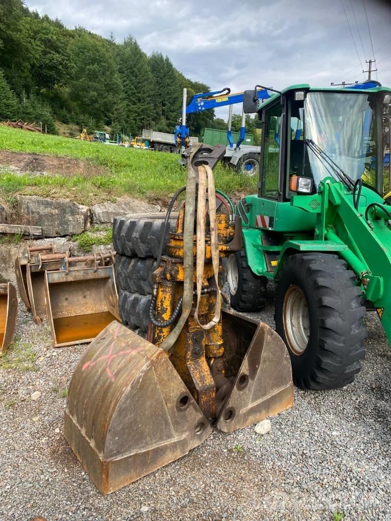 Hitachi ZX 140 W-3 Ratasekskavaatorid