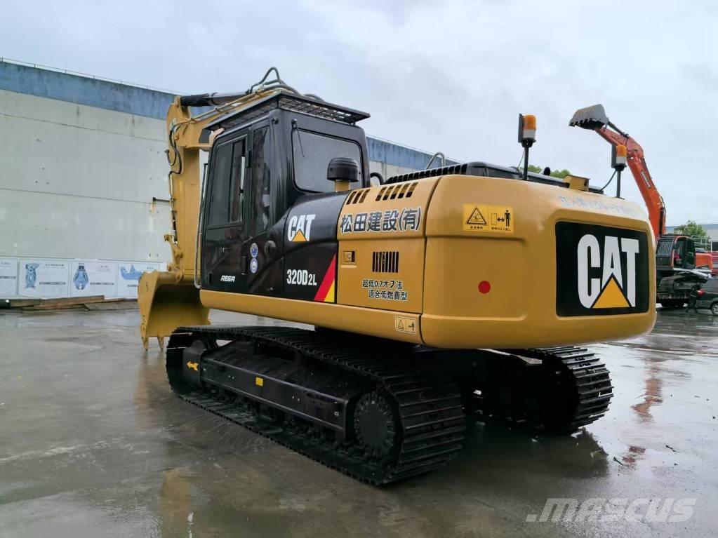 CAT 320 D L Roomikekskavaatorid