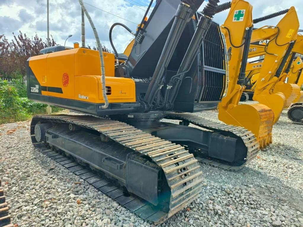 Hyundai HX220HD Roomikekskavaatorid