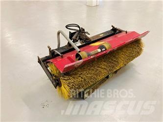 GMR Kost 150 cm Tänavapuhastusmasinad