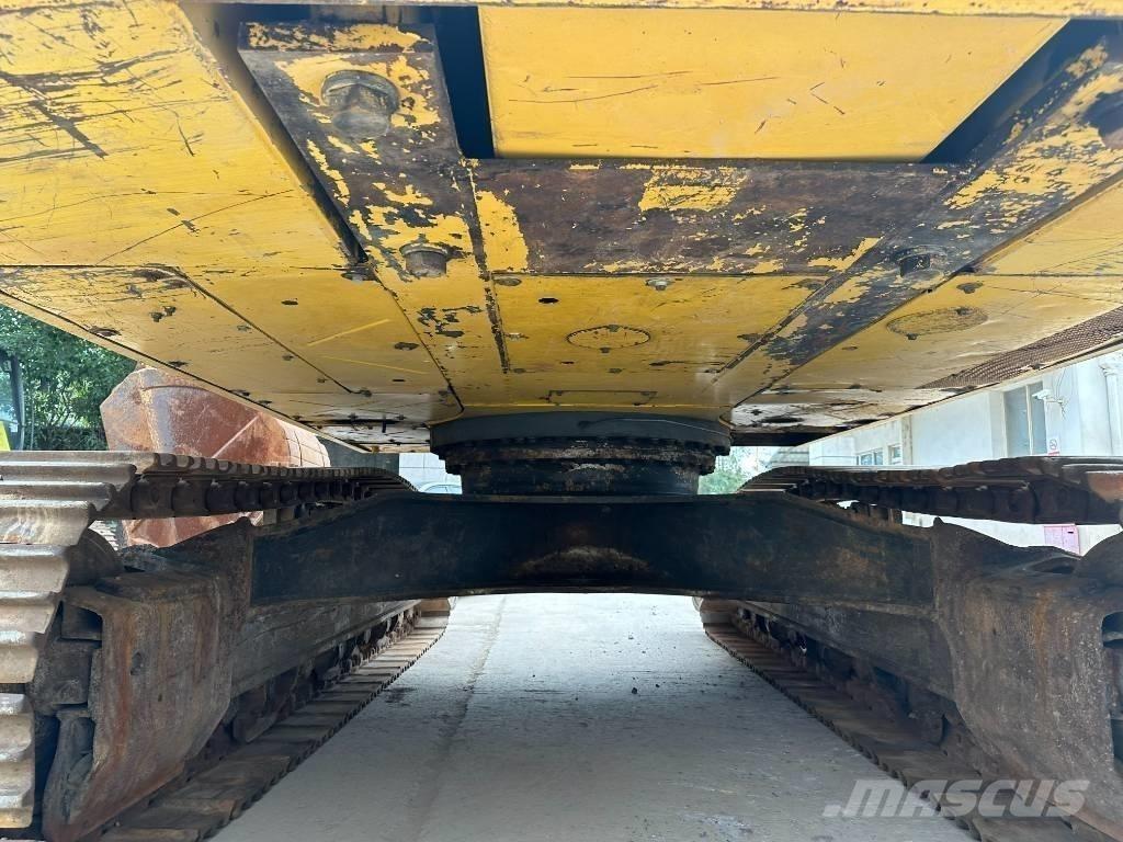 Komatsu PC 400-7 Roomikekskavaatorid