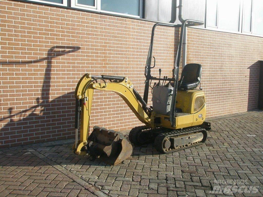 CAT 300.9 Miniekskavaatorid < 7 t