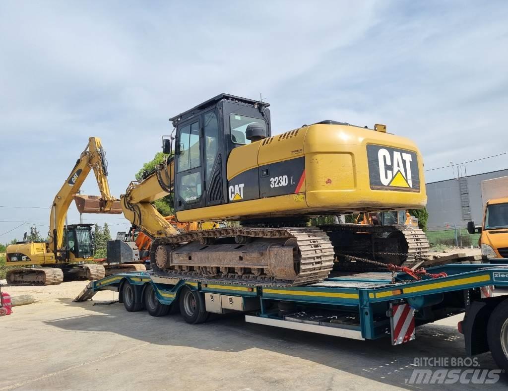 CAT 323 D L Roomikekskavaatorid