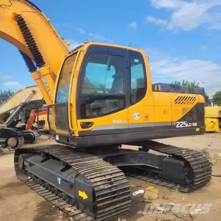Hyundai 225LC-9s Roomikekskavaatorid