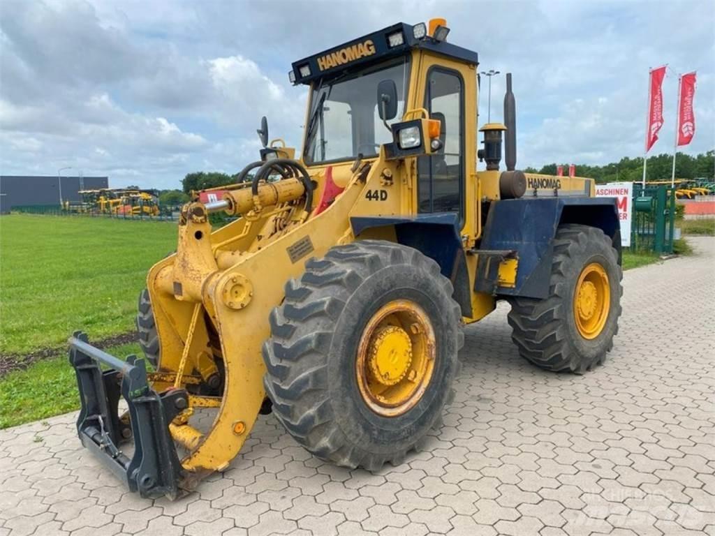 Hanomag 44D Rataslaadurid