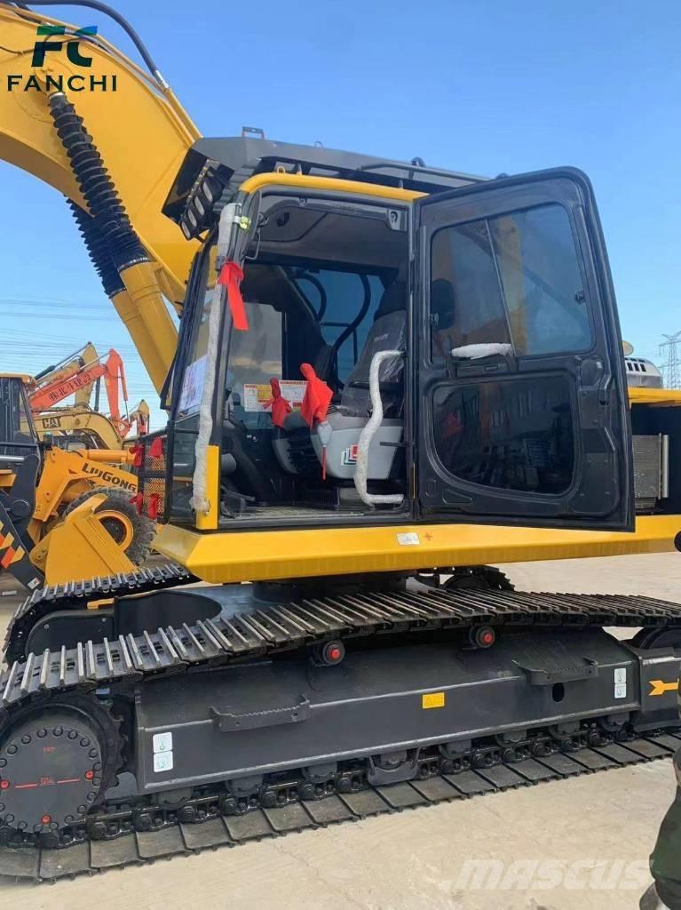 Komatsu PC 210 Miniekskavaatorid < 7 t