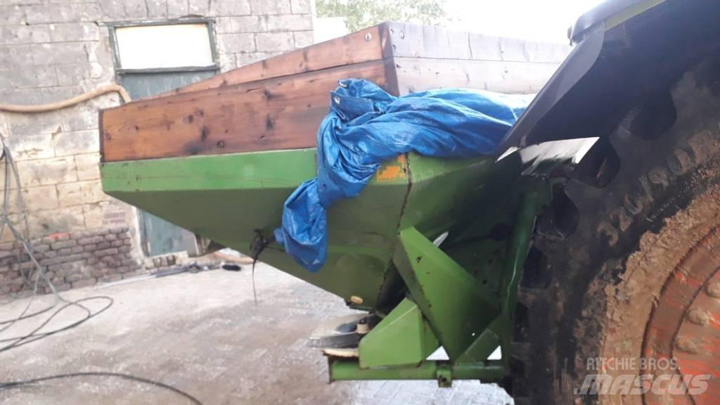 Amazone ZA-U 1001 Mineraalväetise laoturid