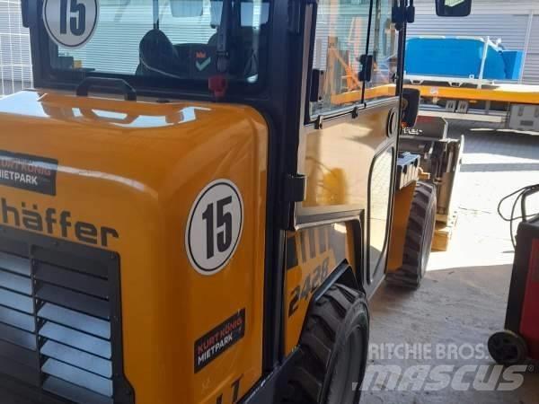 Schäffer 2428 SLT Kompaktlaadurid