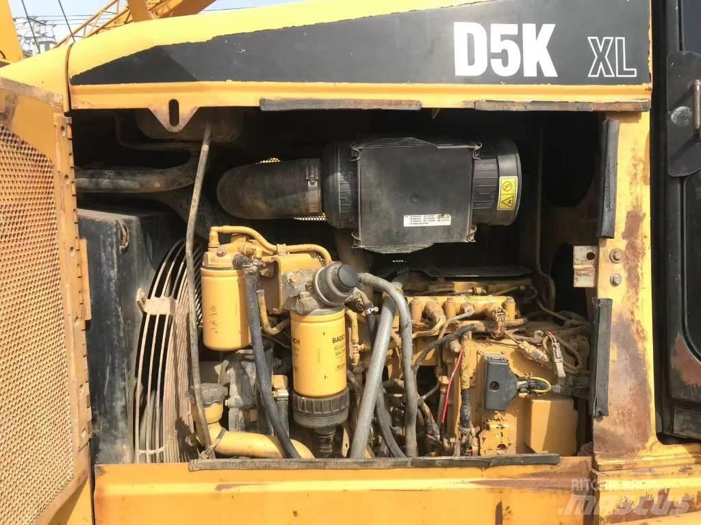 CAT D 5 K Buldooserid