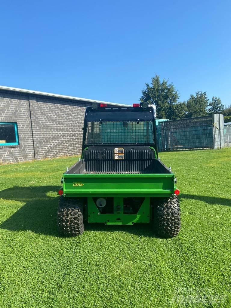John Deere TH 6x4 ATV-d