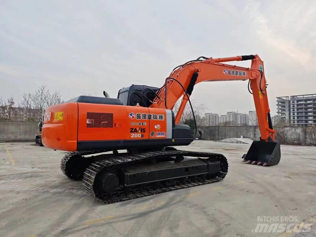 Hitachi ZX 200-6 Roomikekskavaatorid