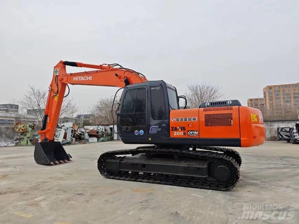 Hitachi ZX 200-6 Roomikekskavaatorid