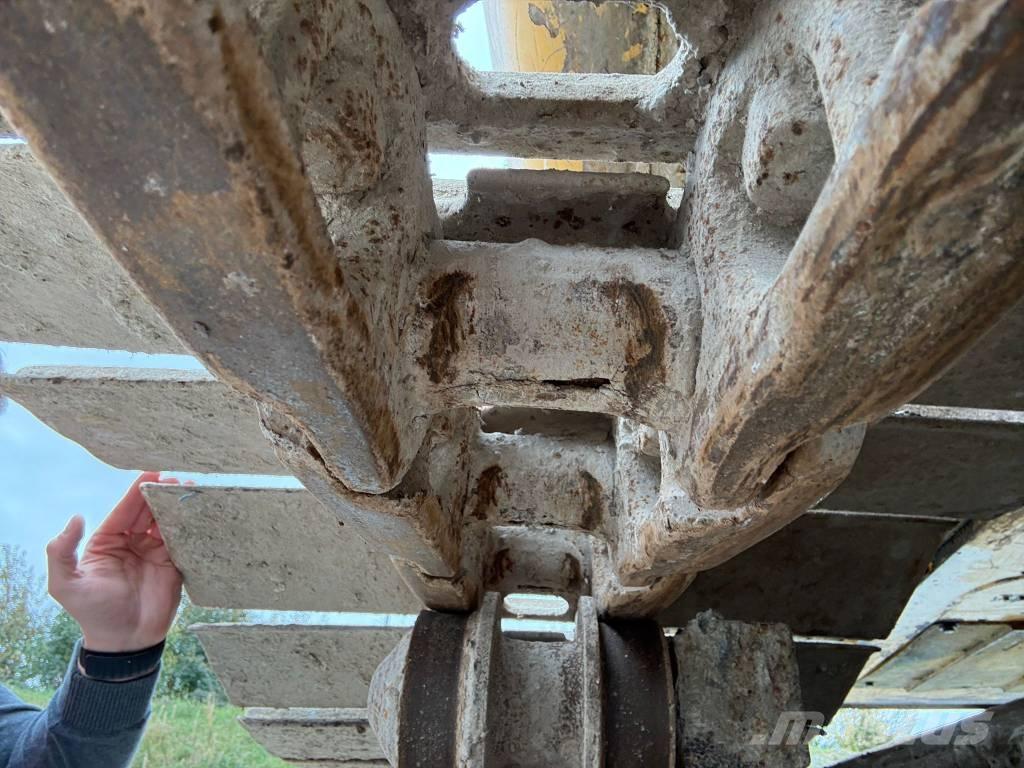 Komatsu PC 210 LC-8 Roomikekskavaatorid