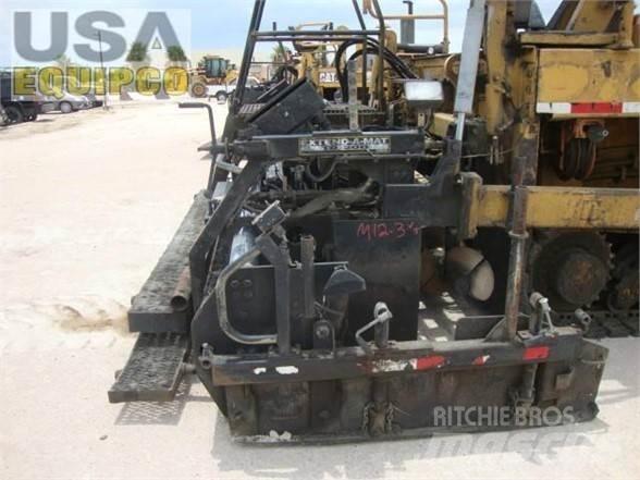 CAT AP-1050B Asfaldilaoturid