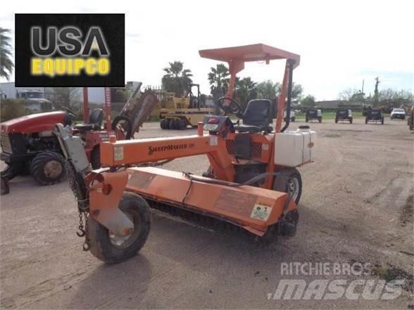  LAYMOR SM300 Tänavapuhastusmasinad