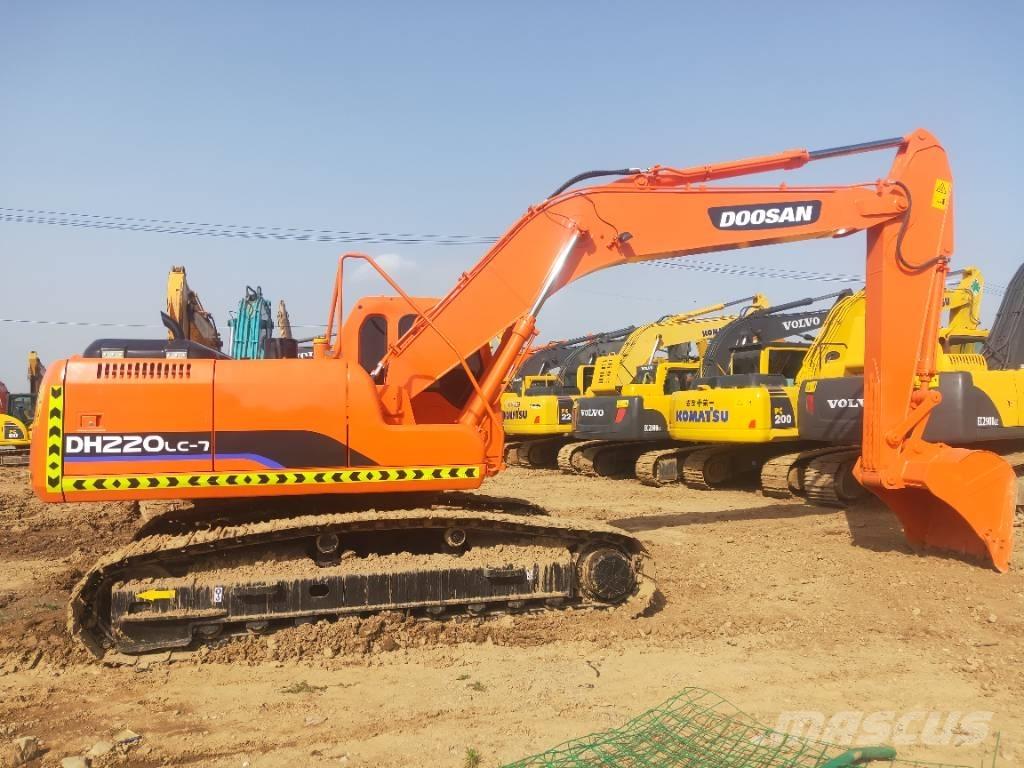 Doosan DH220LC-7 Roomikekskavaatorid