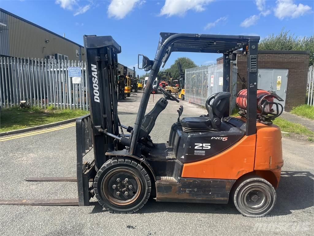 Doosan G25P-5 Gaasitõstukid