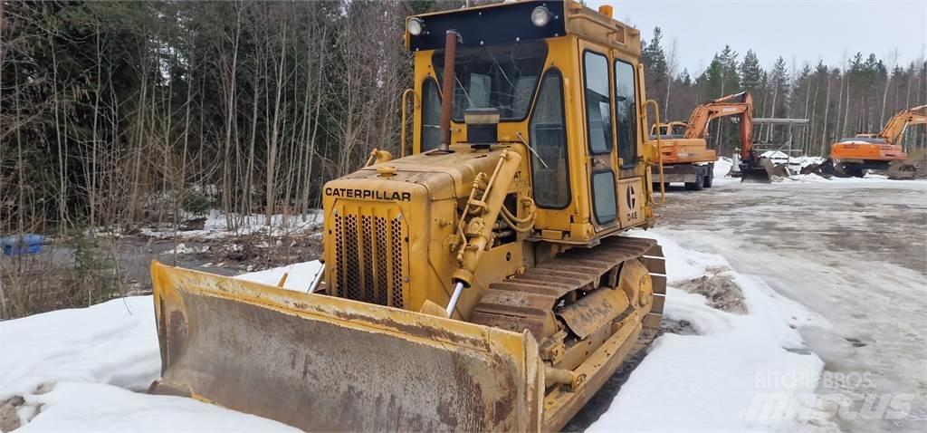 CAT D4E Buldooserid