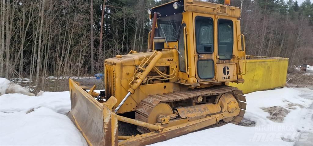 CAT D4E Buldooserid