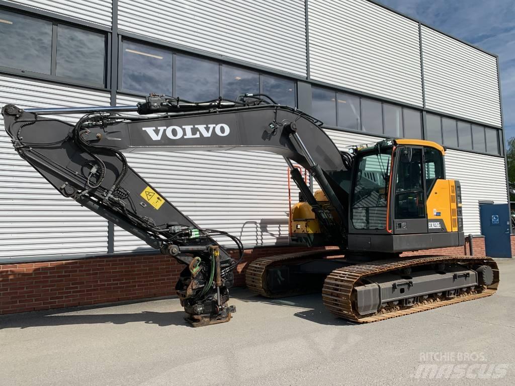 Volvo ECR235EL Roomikekskavaatorid