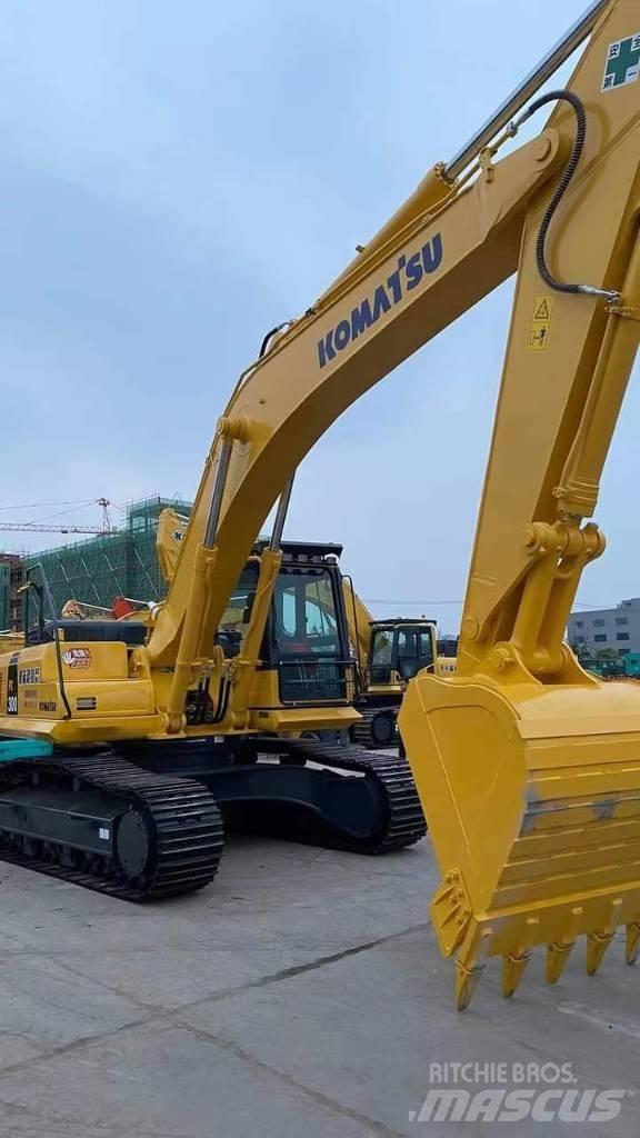Komatsu PC 300-8 Roomikekskavaatorid